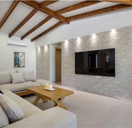 3 bedroom seaside villa with pool & jacuzzi, near Acharavi, sleeps 6